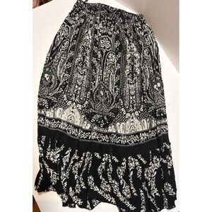 ROZ & ALI Black White Paisley Print Maxi Skirt M Boho Festival Gauze Lace